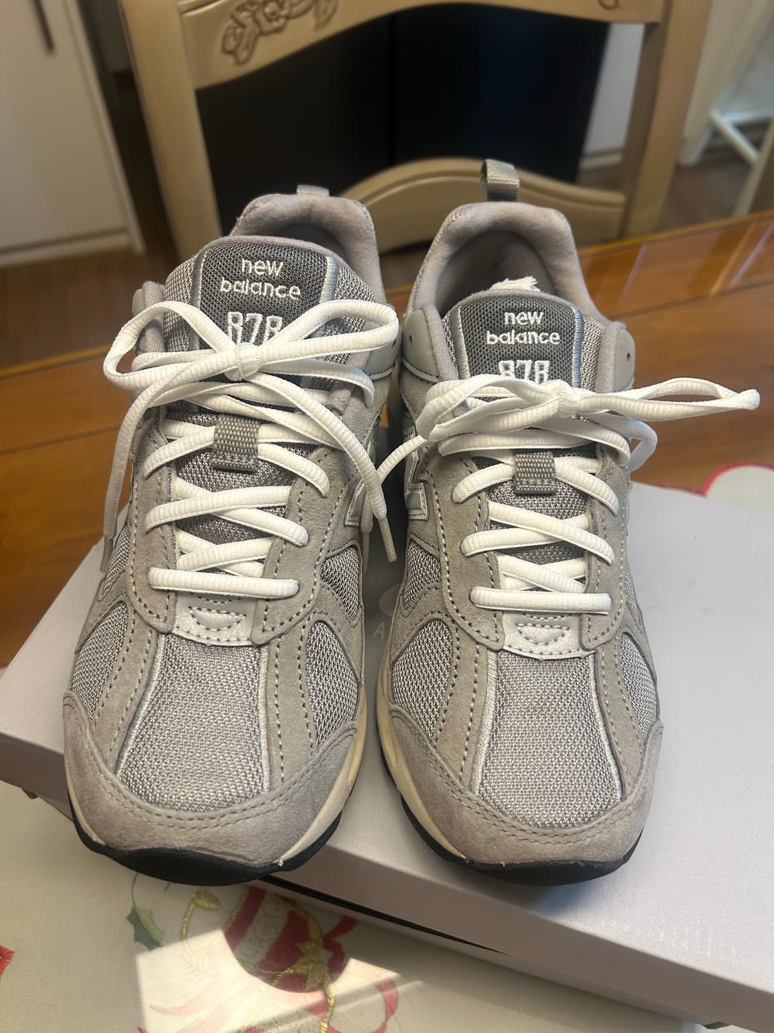 뉴발란스 그레이 240mm 운동화 상품이미지3