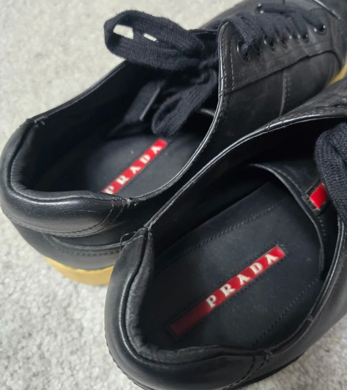 프라다 레더 스니커즈 상품이미지3