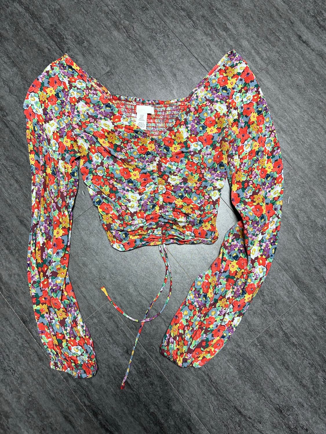 H&M 플라워 셔링 크롭 블라우스 XS 상품이미지2