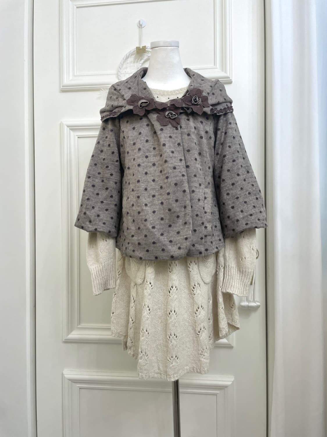 brown dot soft unbalance flower lace poi 상품이미지1