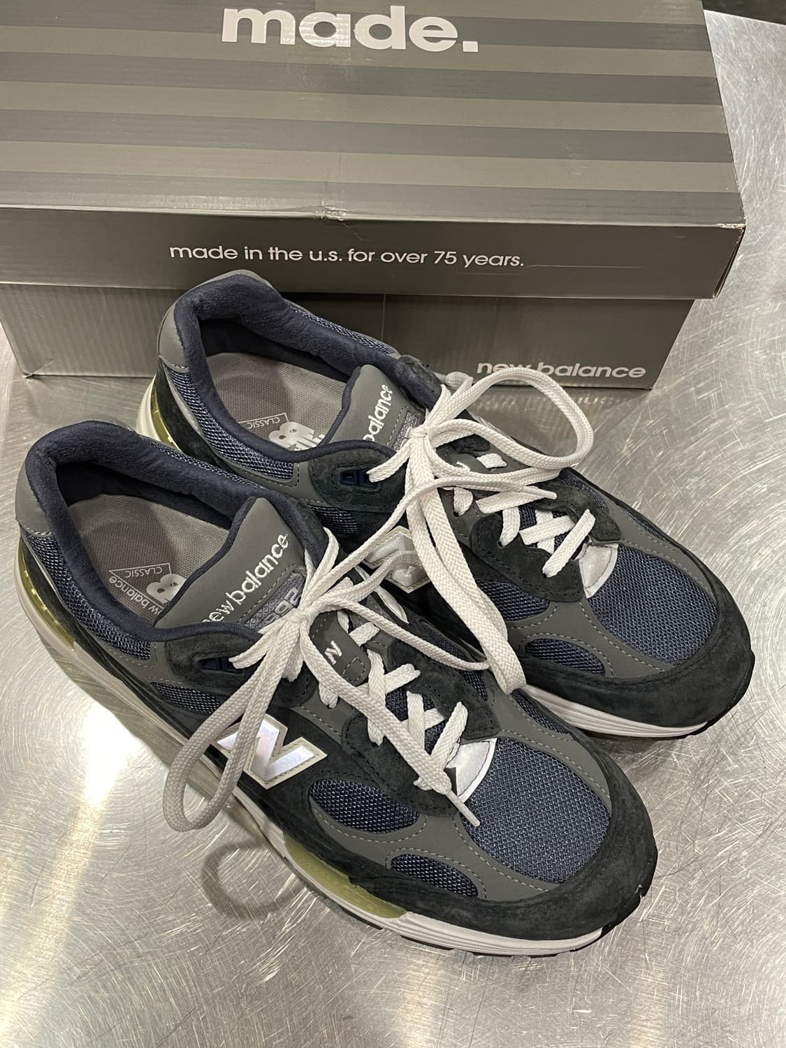 뉴발란스 M992GG 네이비 285 상품이미지1