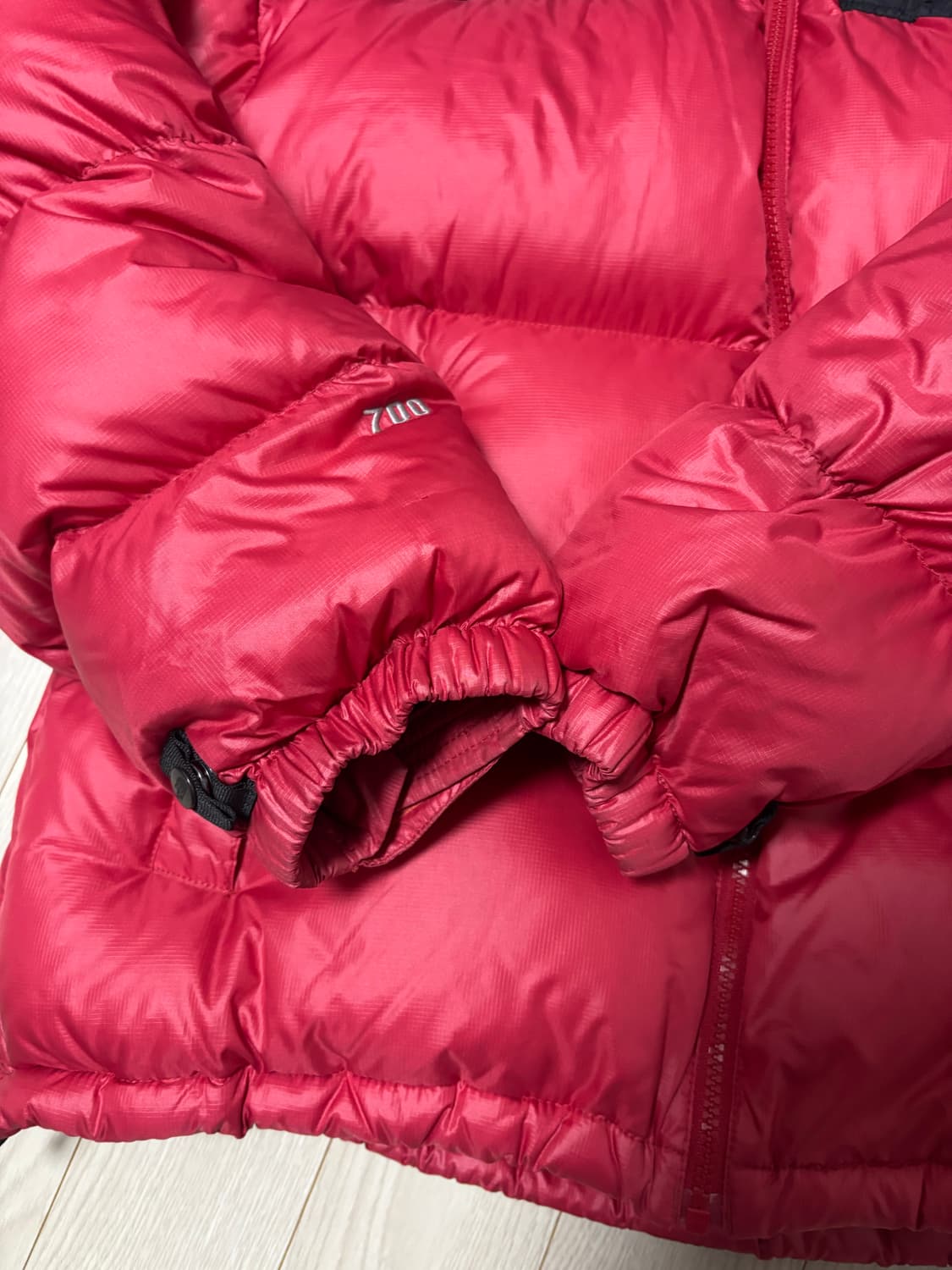 노스페이스 눕시 700 레드 95사이즈 패딩 상품이미지4