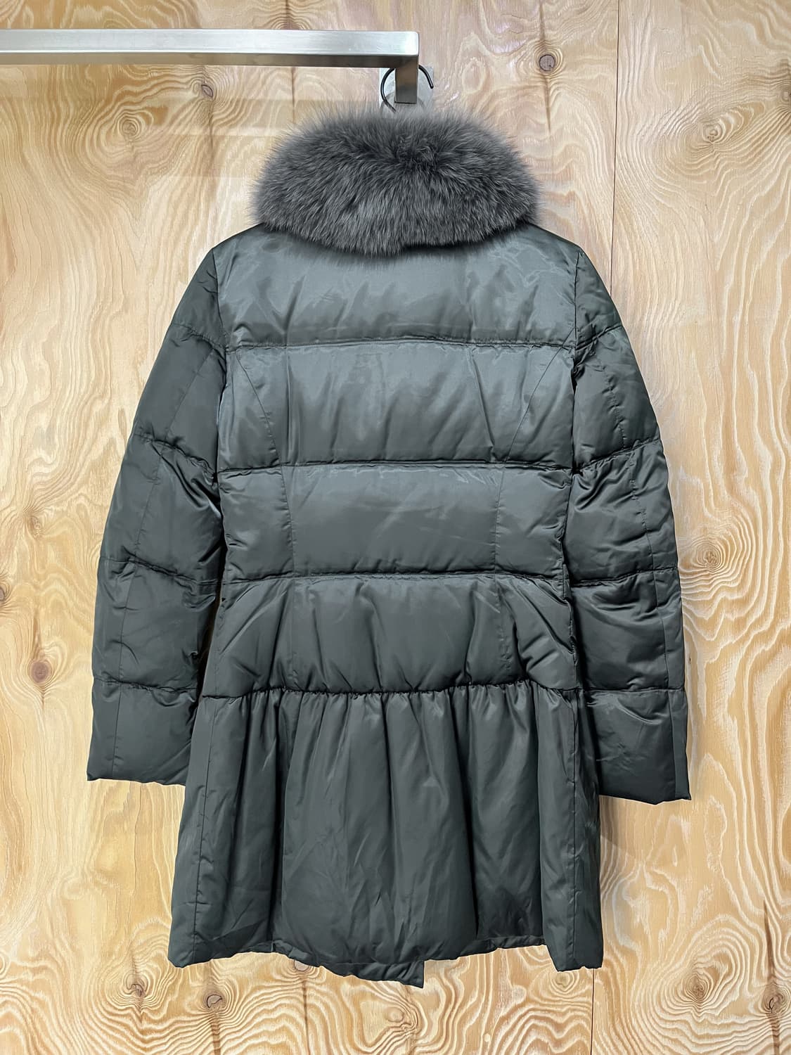 프라다 10a/w 폭스 퍼 나일론 다운 코트 상품이미지3