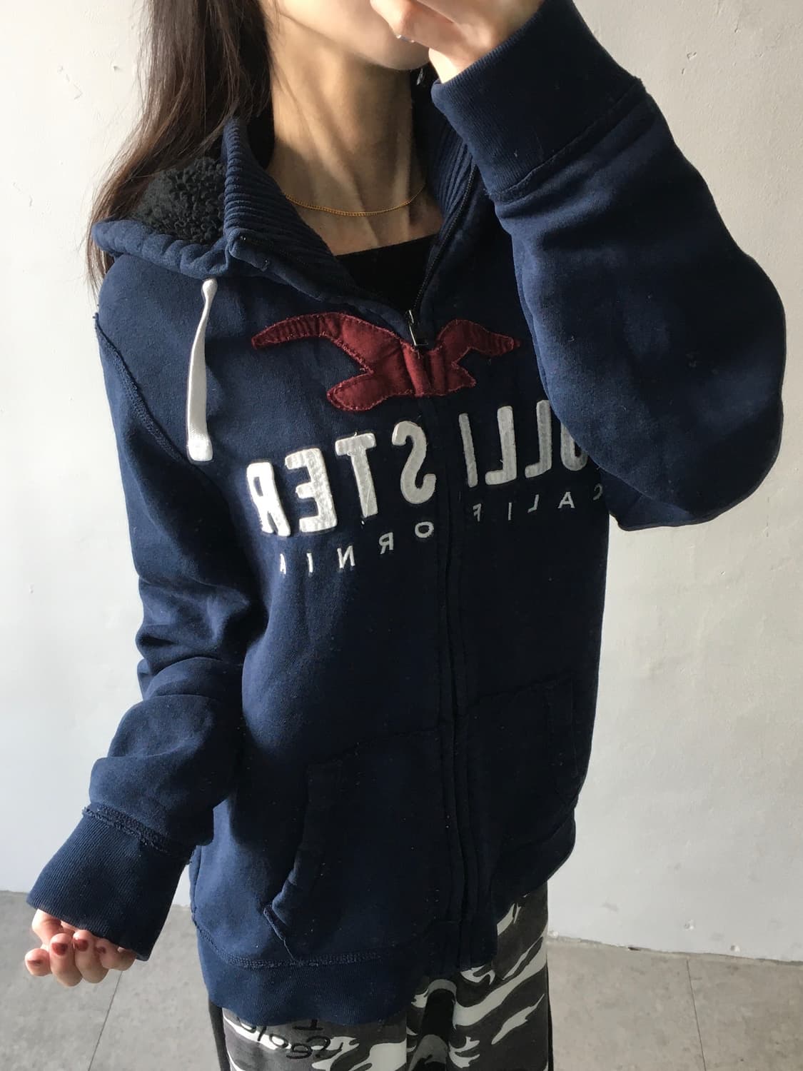 홀리스터 로고 후드집업 상품이미지1