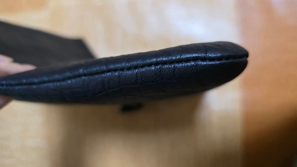 생로랑 크로커다일 폴딩 클러치 상품이미지4