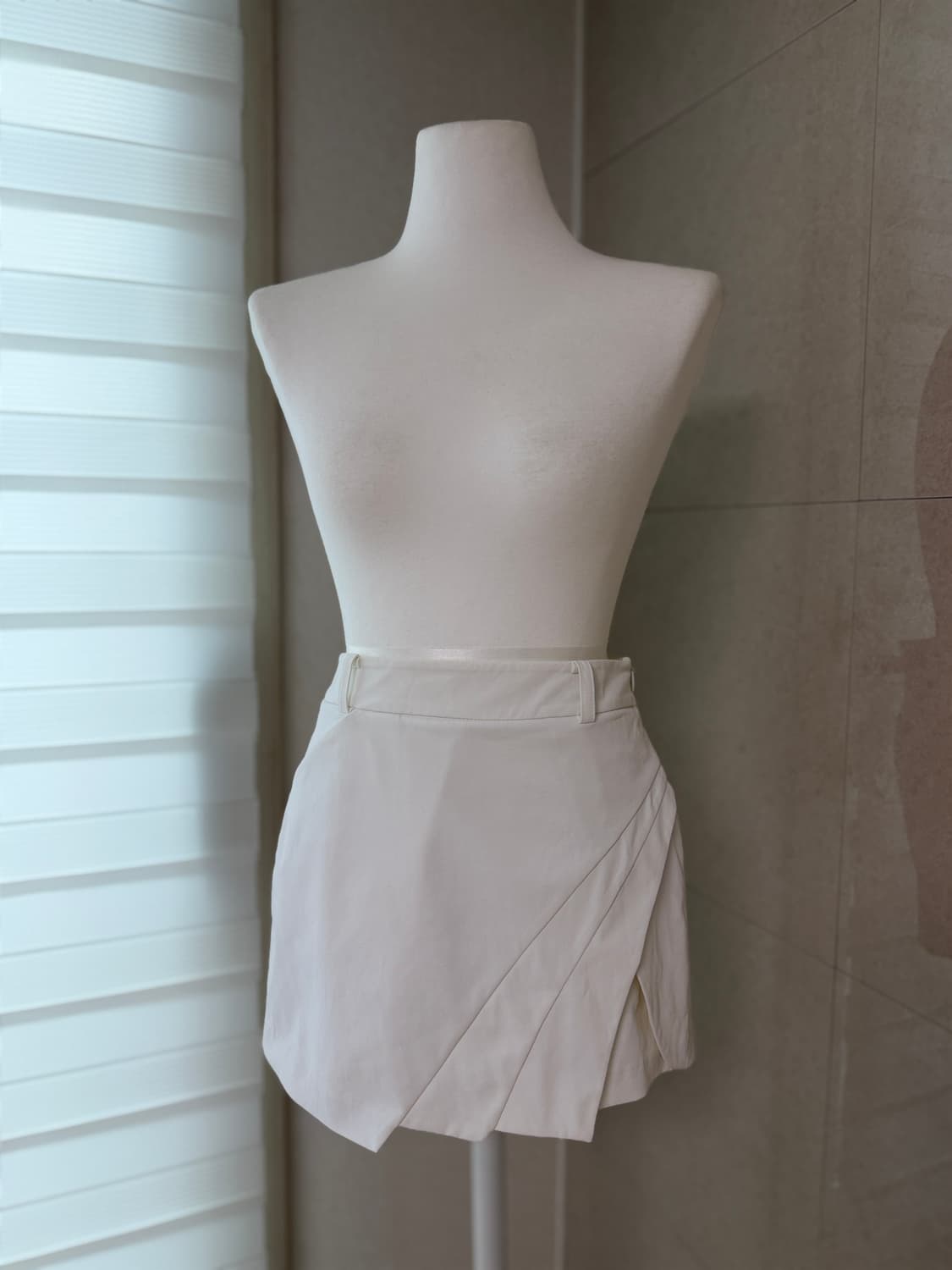 풋조이 FJ 랩 스커트 화이트 64 상품이미지1