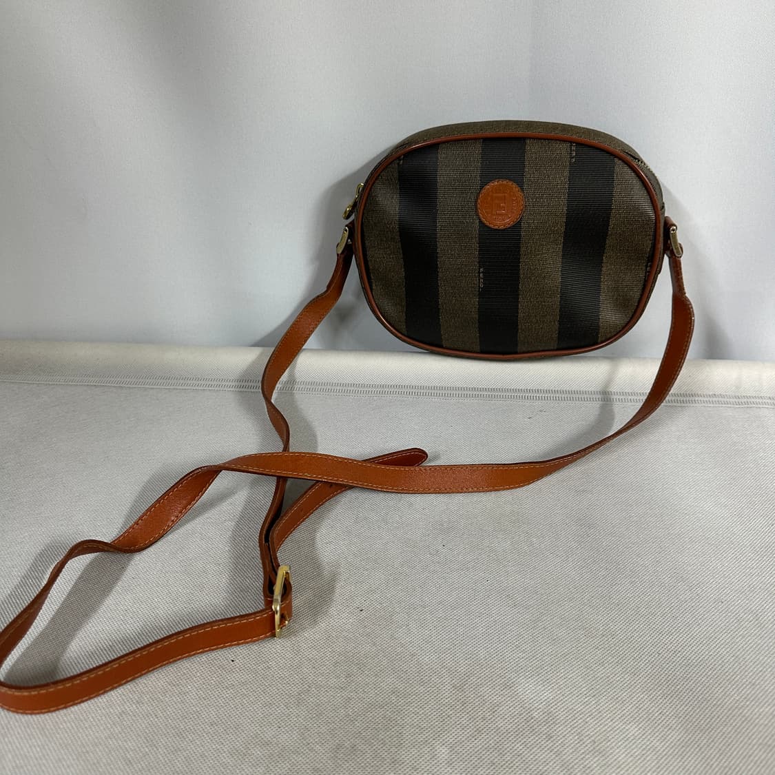 펜디 빈티지 크로스백 상품이미지2