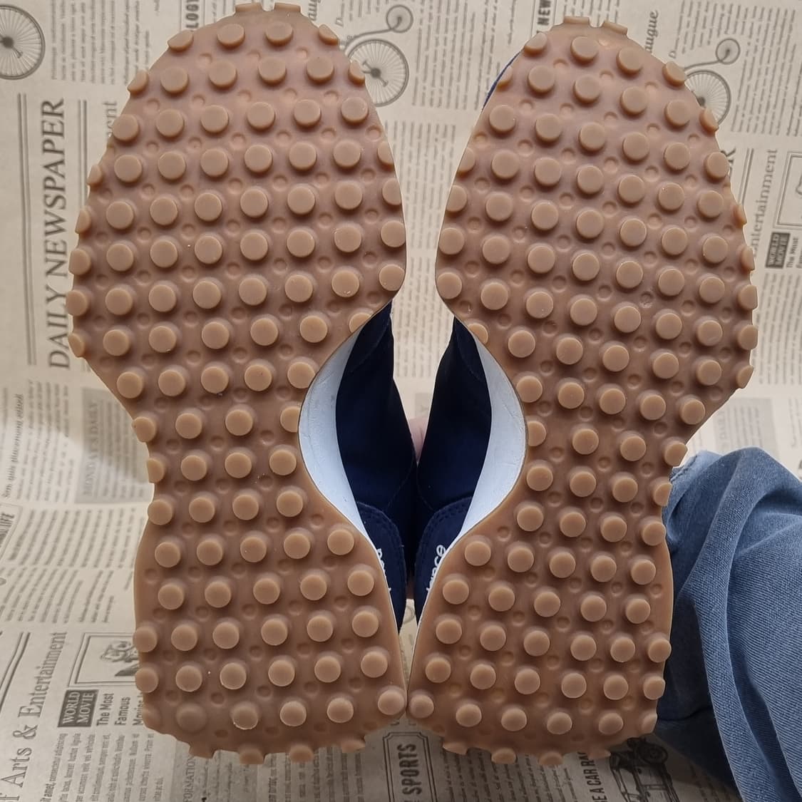 뉴발란스 327 라군 여성운동화230 상품이미지3