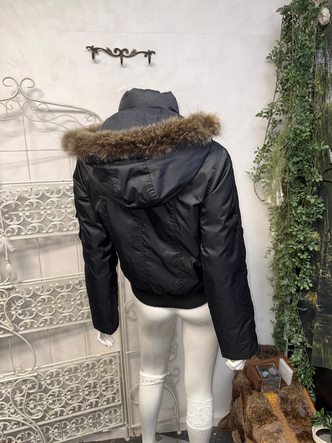 Calvin Klein black fur trimming bomber 상품이미지10