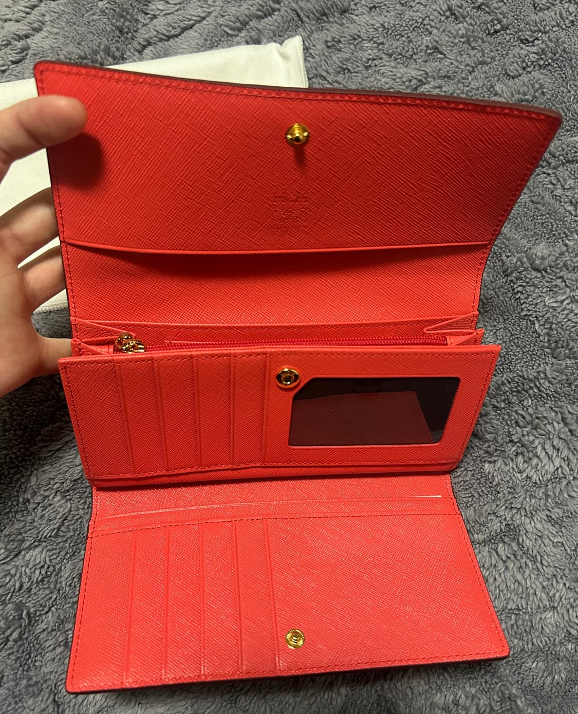 새상품) MCM엠씨엠 장지갑 오랜지 상품이미지4