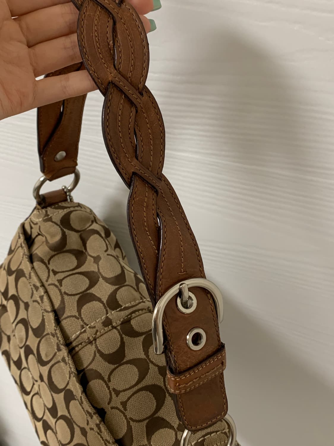 Coach signature buckle shoulder bag 상품이미지3