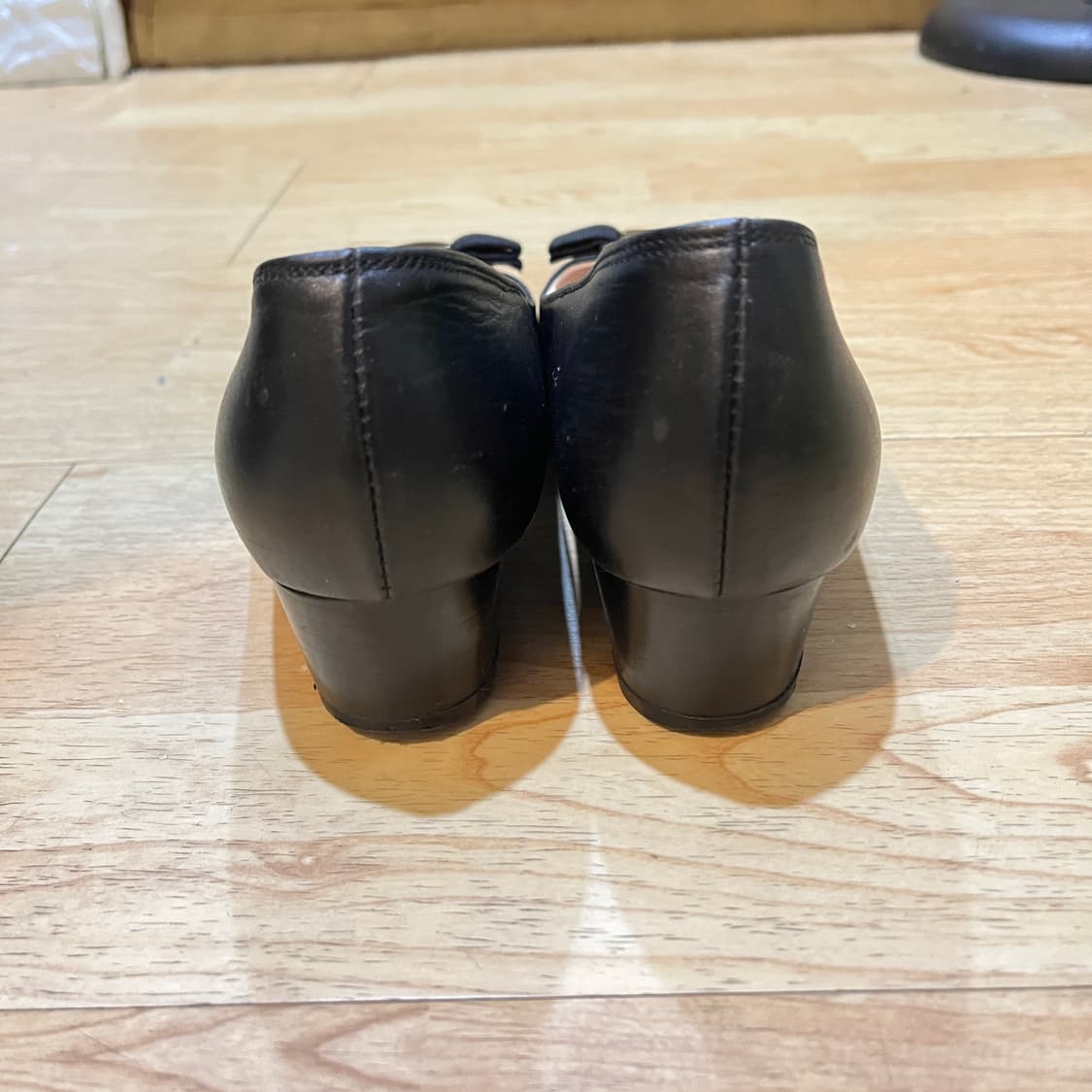 (230~235mm) 페라가모 바라리본 여성구두 EU36사이즈 상품이미지5