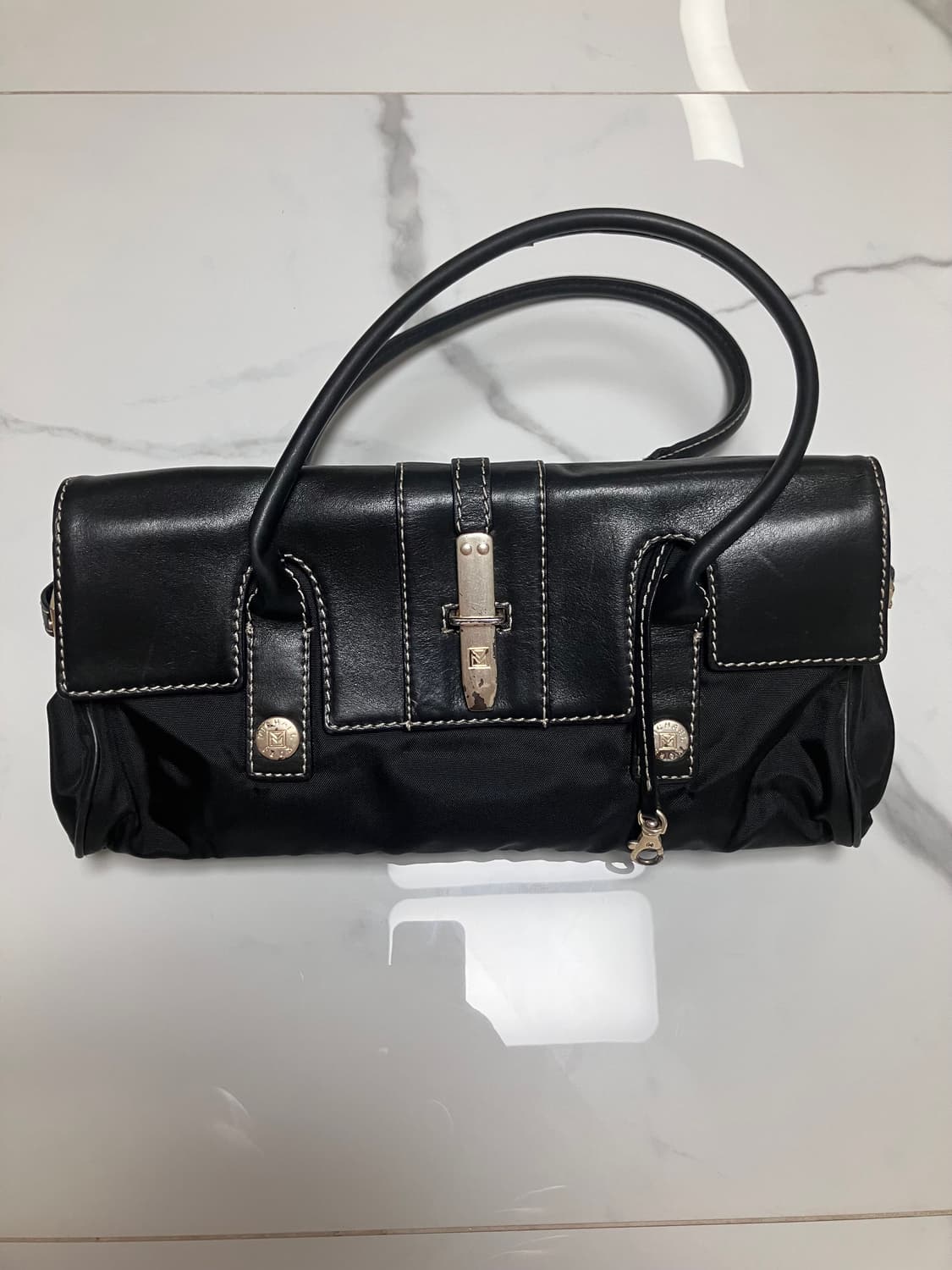 Y2K 빈티지  블랙 이스트웨스트 토트백 상품이미지1