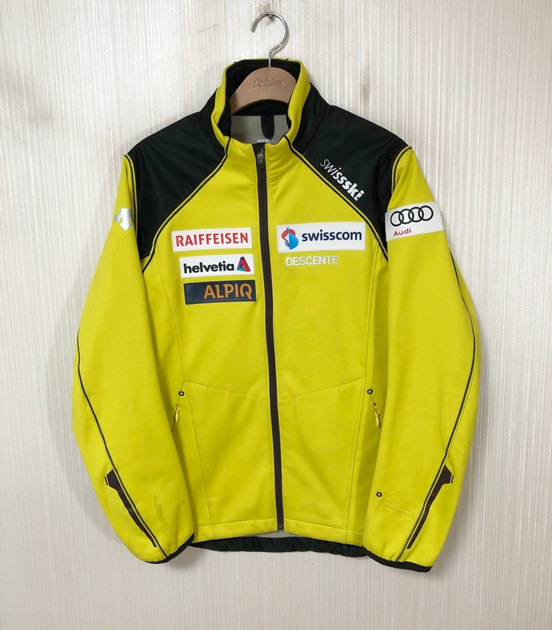 데상트 스위스스키팀 스키미들러자켓 L(100) 상품이미지1