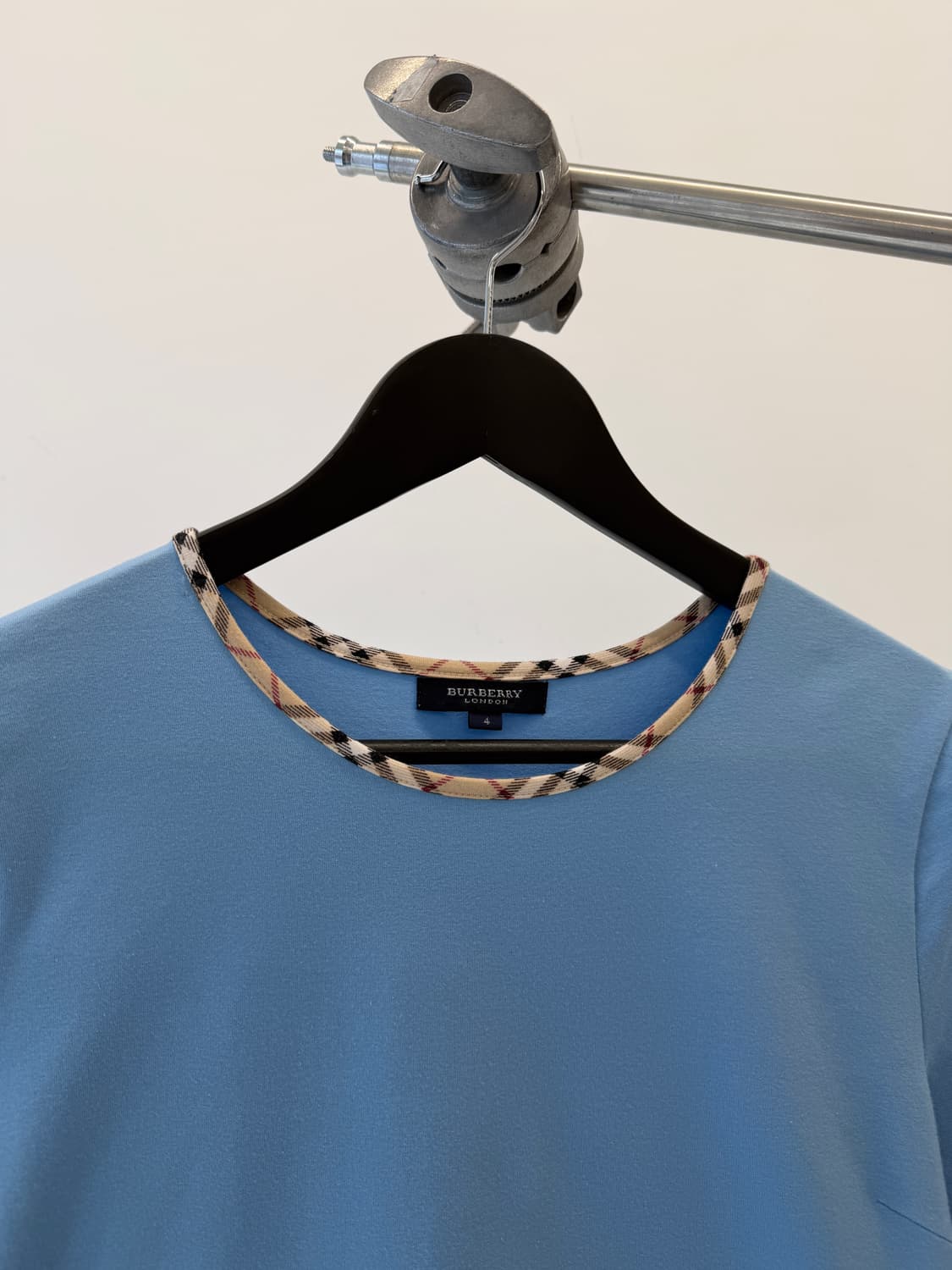 Burberry 버버리 노바체크 넥라인 반팔티셔츠 4 상품이미지3