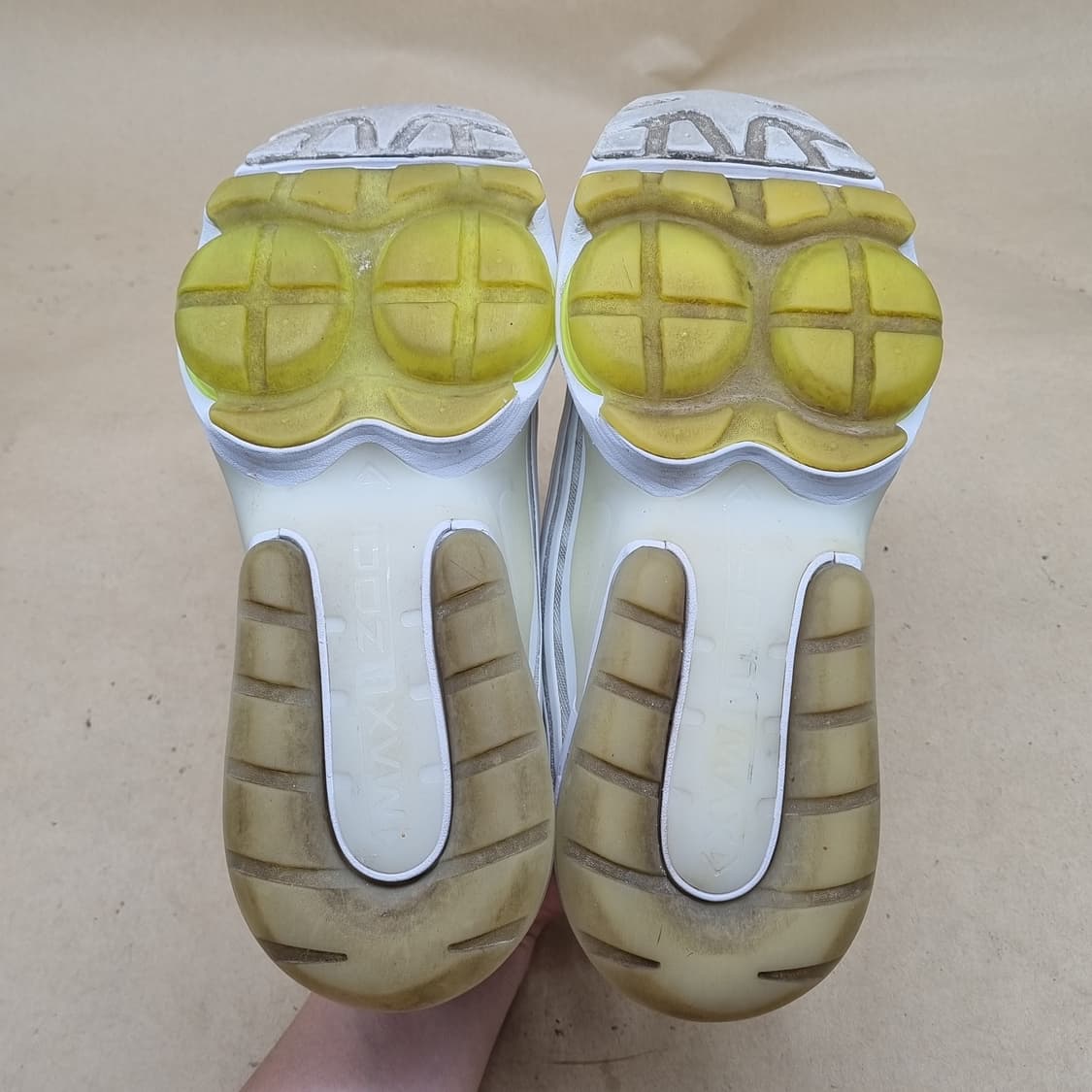 나이키 에어맥스 줌950 화이트 볼트 235 상품이미지3