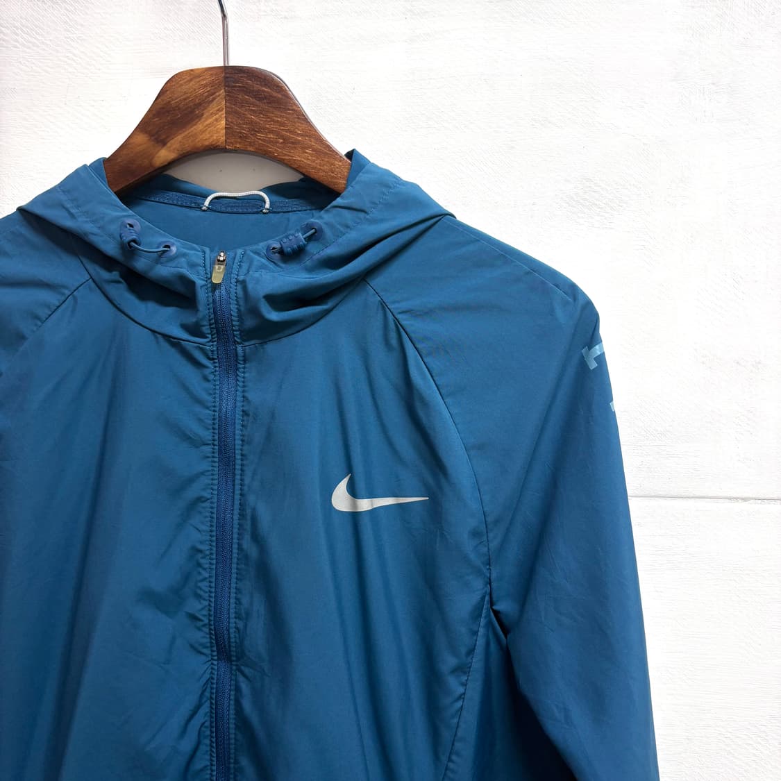 Nike 나이키 런닝 윈드브레이커 바람막이 L  상품이미지2