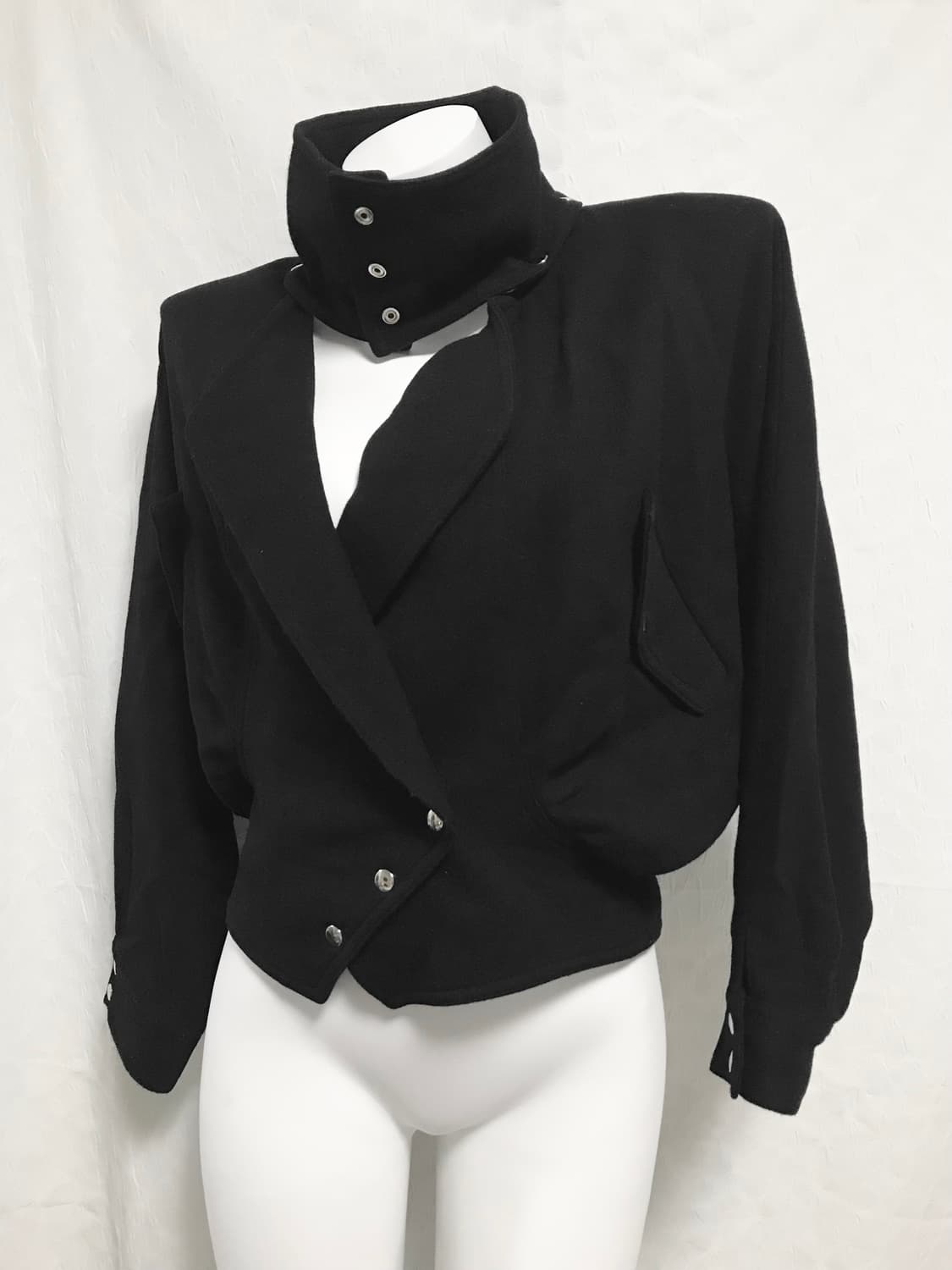 빈티지 긱시크 아카이브 사선 버튼 하이넥 울 자켓 상품이미지3