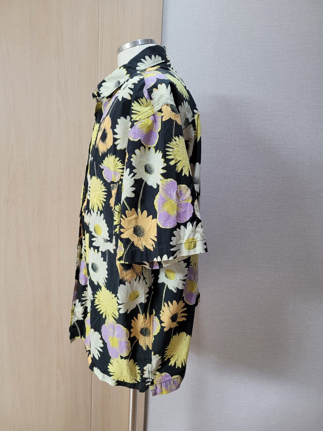 에이치엔엠 H&M 남자 블라워패턴 반팔 셔츠 130 블랙 상품이미지5