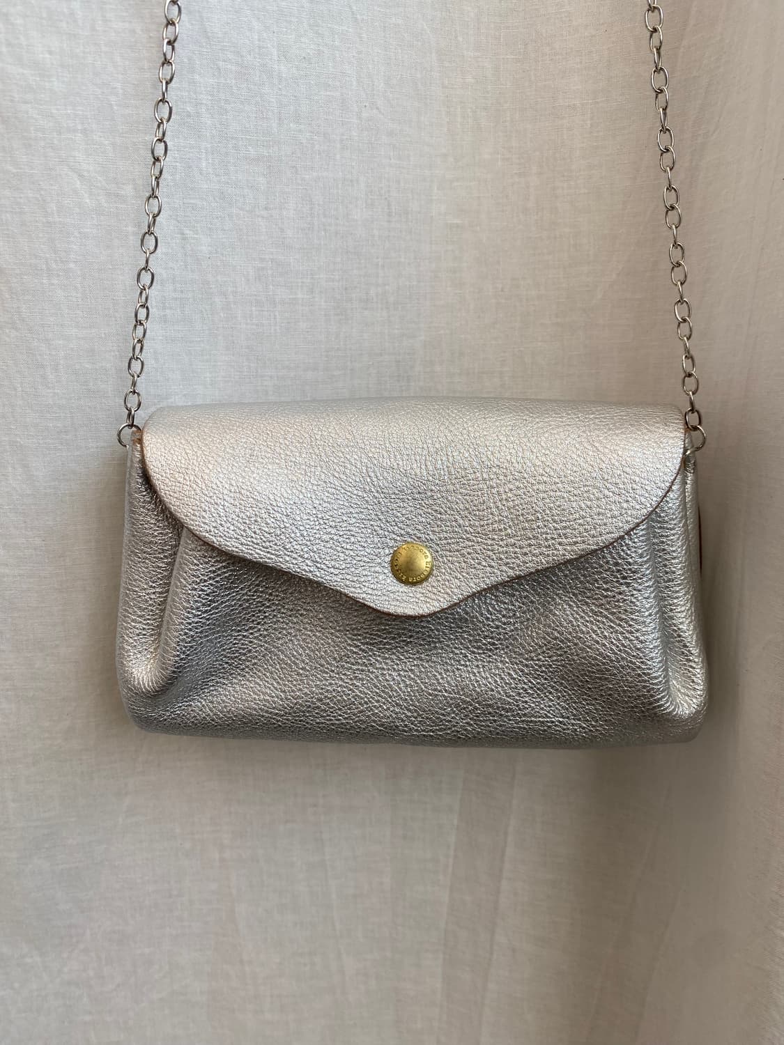 실버 리얼레더 크로스백 상품이미지1