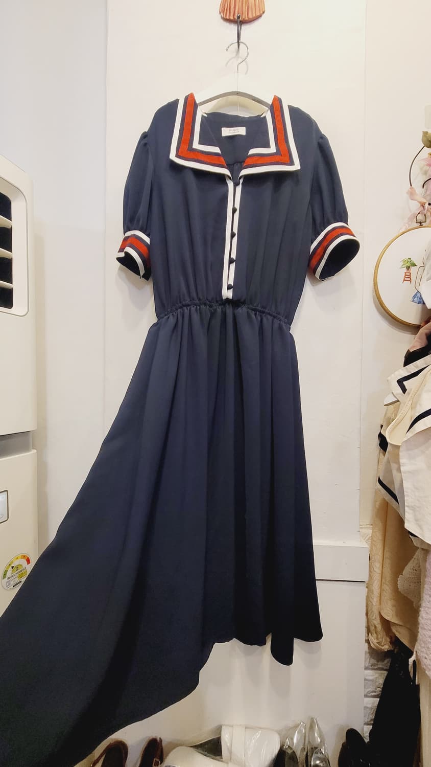 톰보이 퍼프 벌룬 밴딩 원피스 상품이미지1
