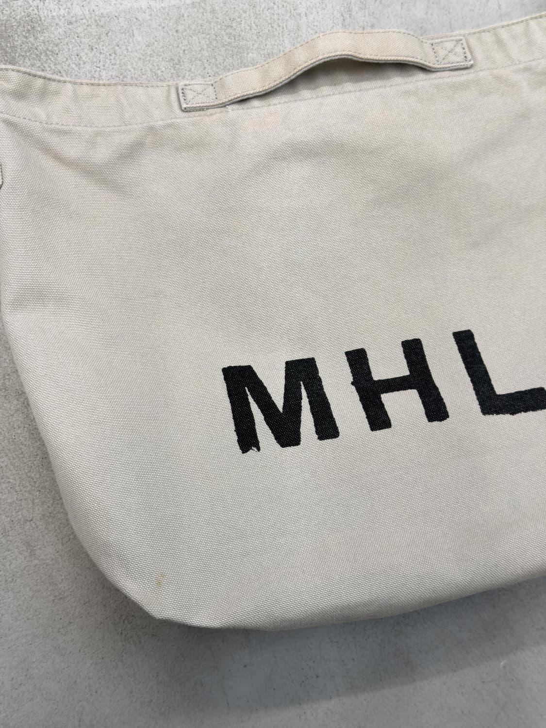 마가렛호웰 메신저백 상품이미지3