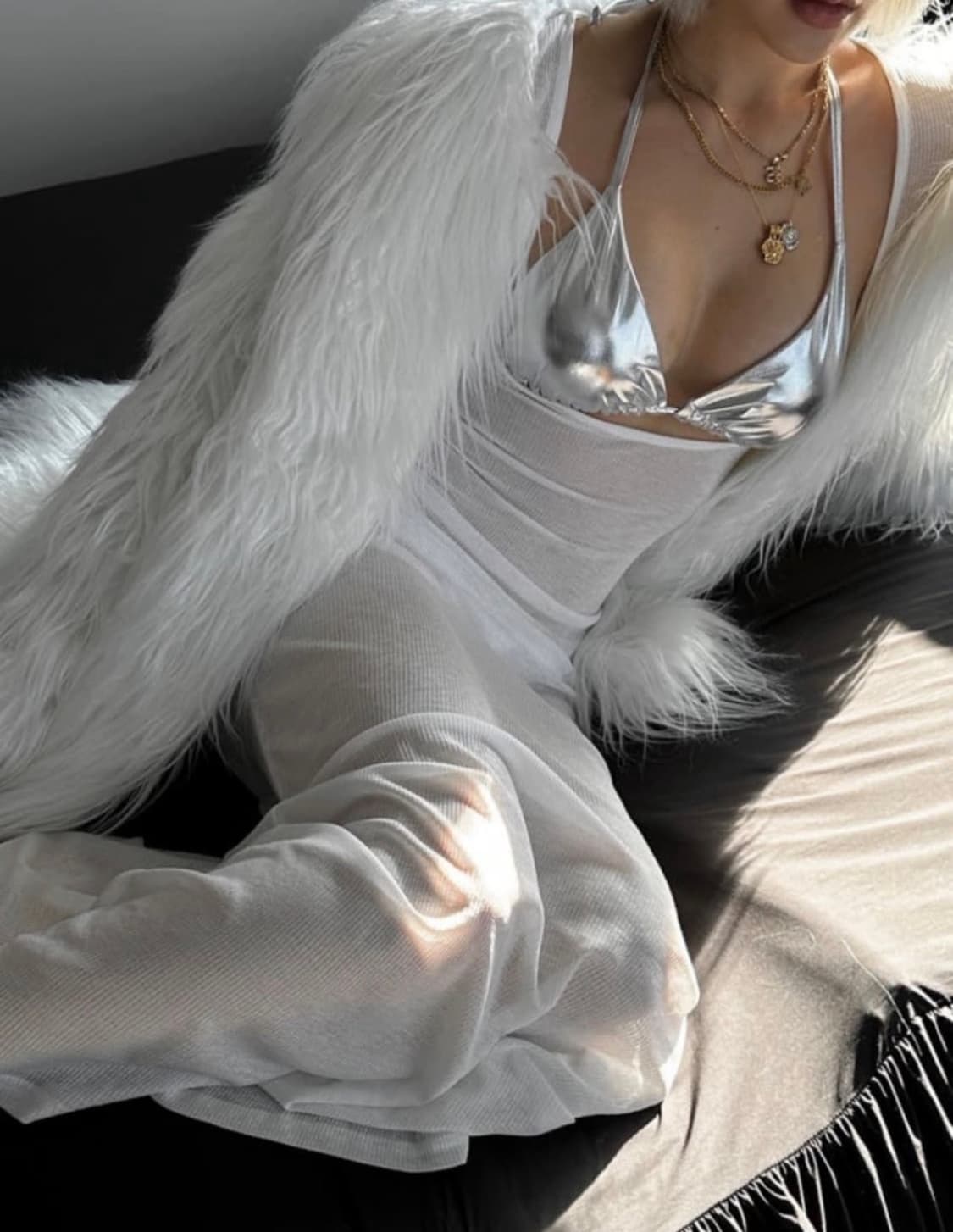 오도어 리버시블 퍼자켓 화이트 상품이미지5