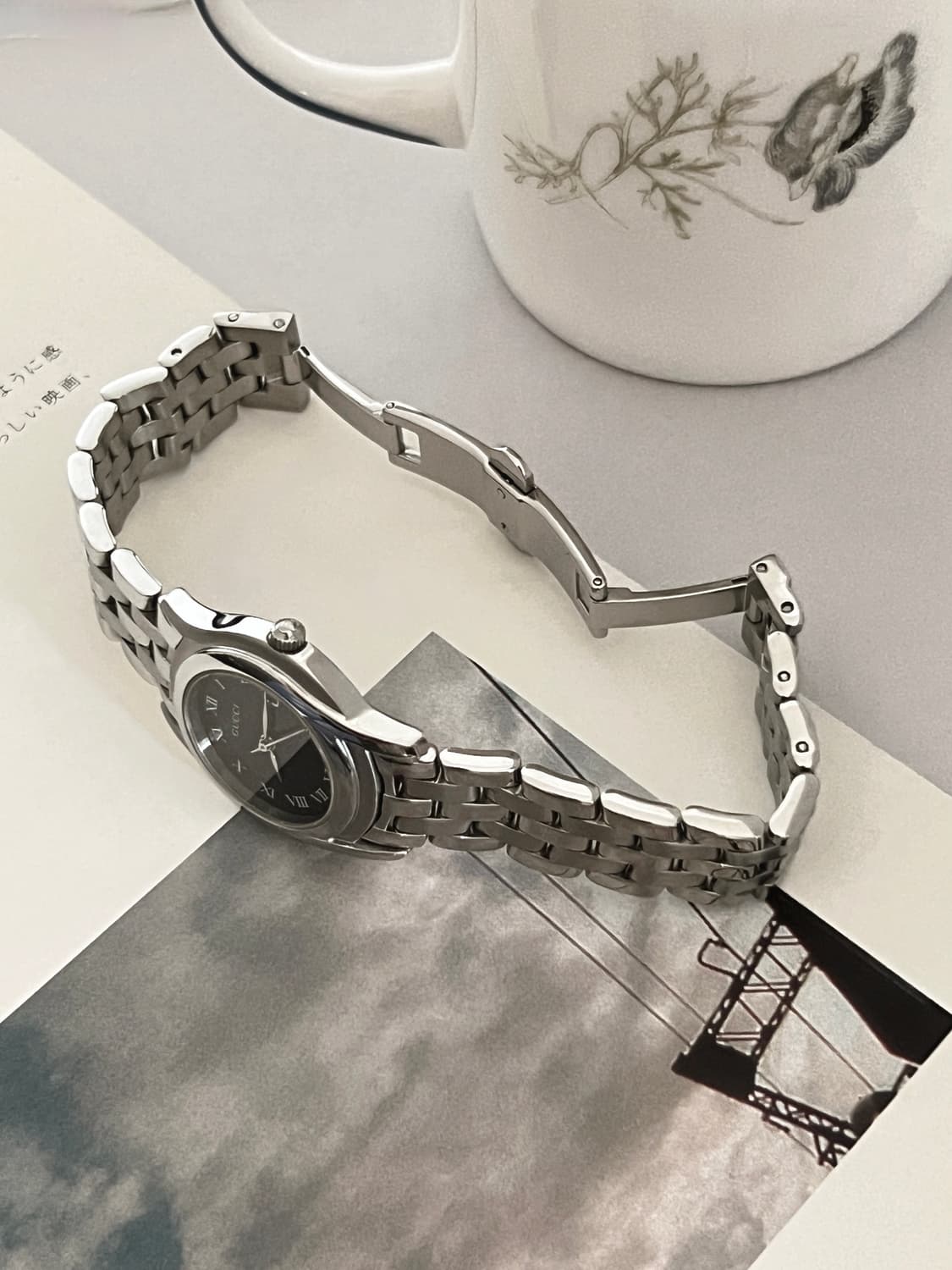 GUCCI  블랙 다이얼 라운드 구찌 시계 상품이미지5