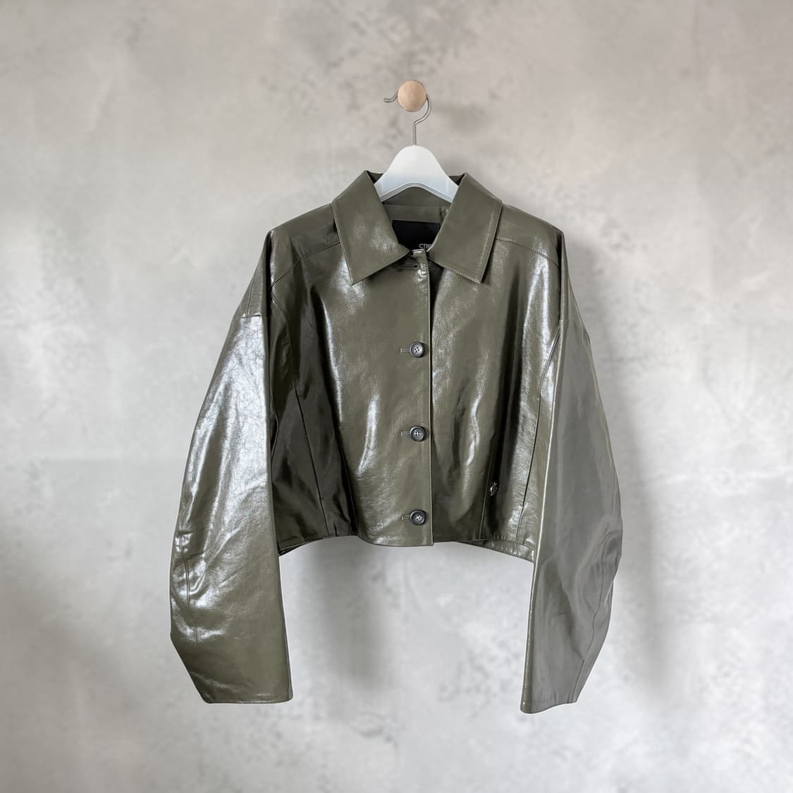 시티브리즈 비건 레더 크롭 자켓_KHAKI 상품이미지6