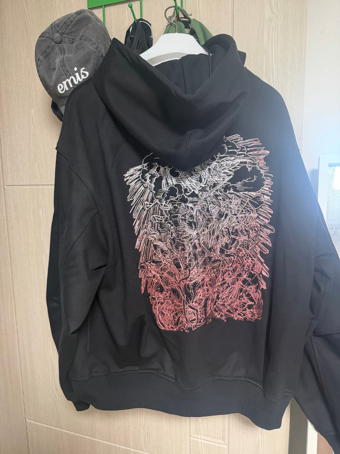 송지오 엠브로이드 자수 후드집업 판매합니다. 상품이미지2
