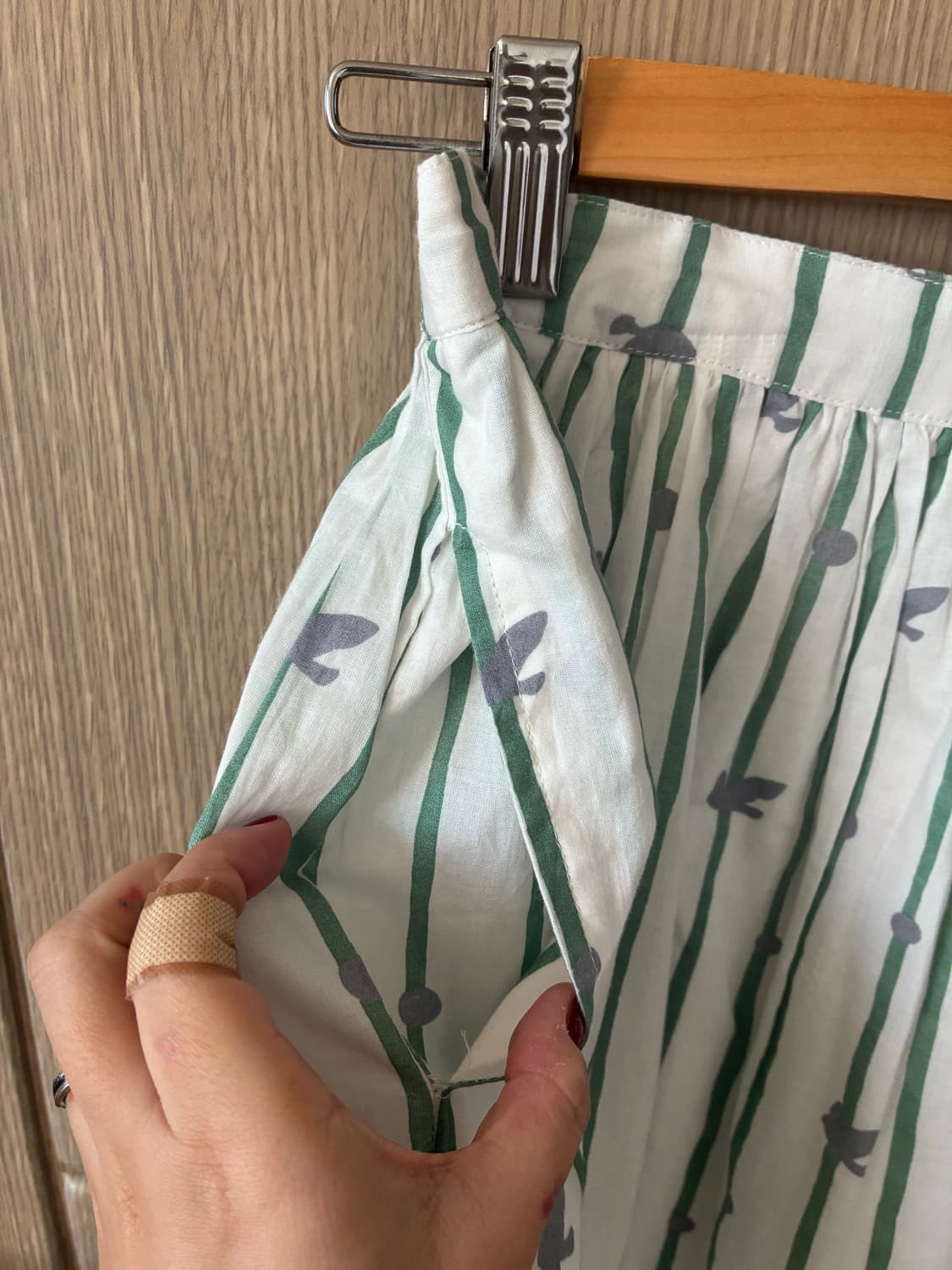 스트라이프 롱스커트  상품이미지2