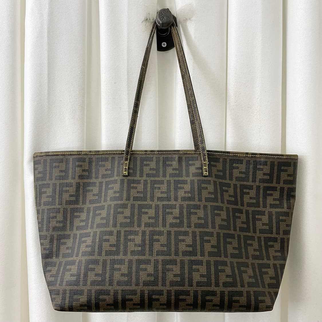 펜디 정품 주카패턴 쇼퍼백 상품이미지1