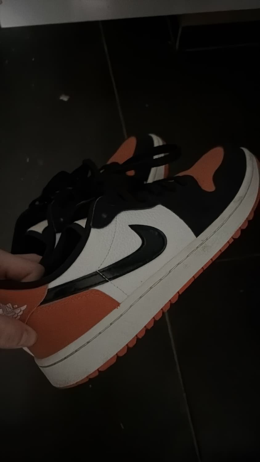 나이키 에어 조던1 로우 골드 스타피쉬 상품이미지1