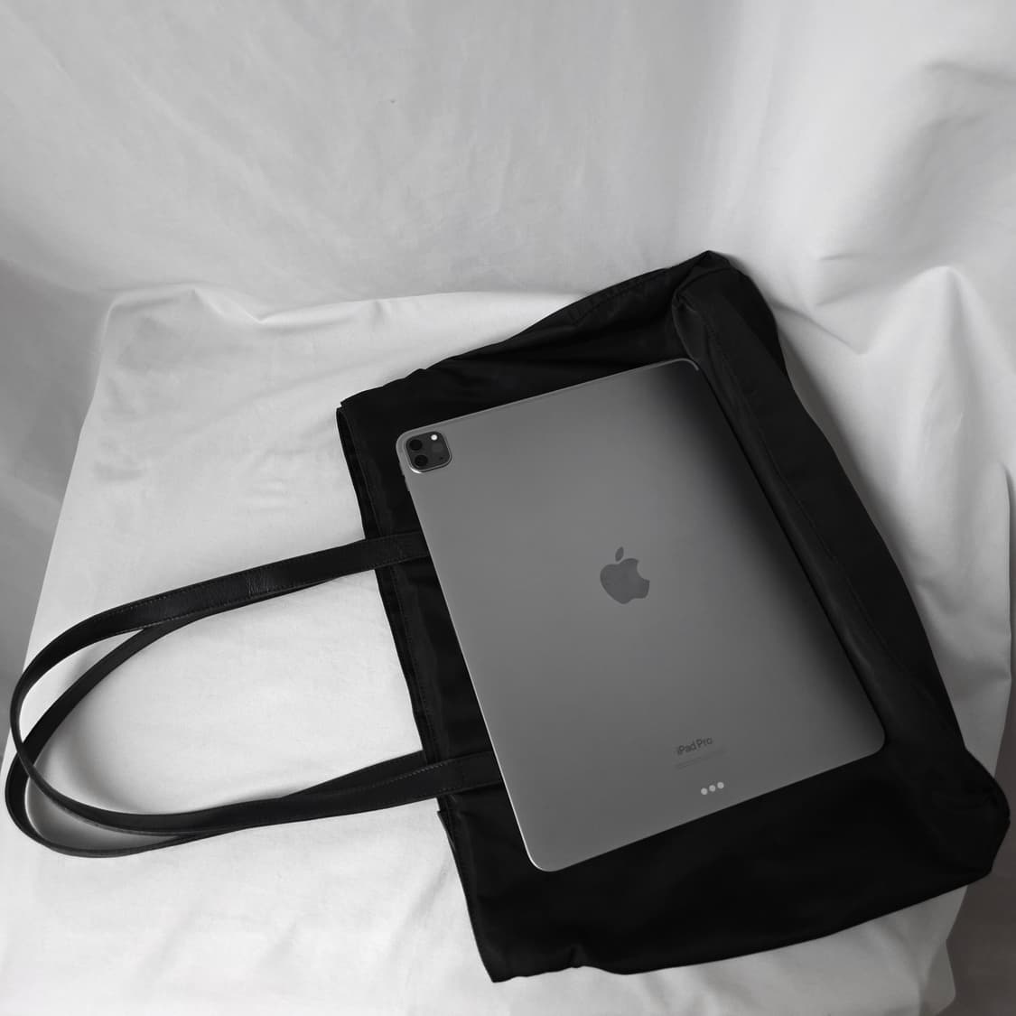 [정품 PRADA] 프라다 포코노 나일론 쇼퍼백 숄더백 라지 상품이미지9