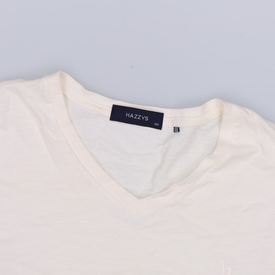 100 헤지스 브이넥 반팔티 0420H1 상품이미지4