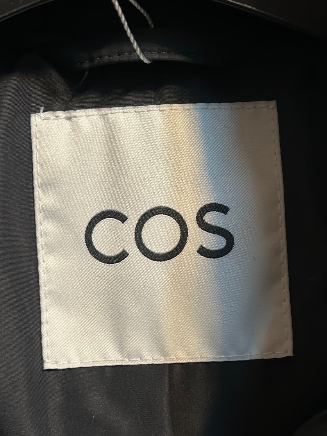 코스 블랙 숏 패딩 상품이미지5