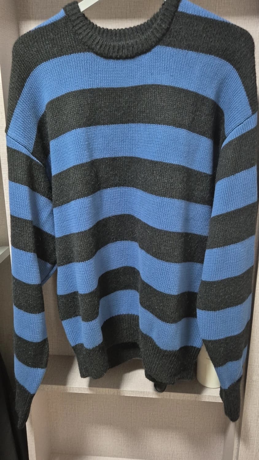 더바이닐하우스 모헤어 볼드 스트라이프 스웨터 블루 상품이미지2