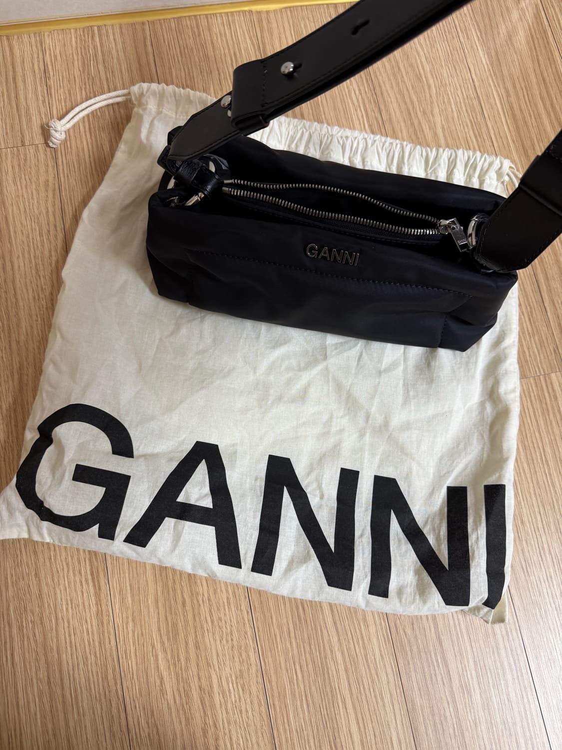 가니 필로우 바게트 백 숄더백 상품이미지5