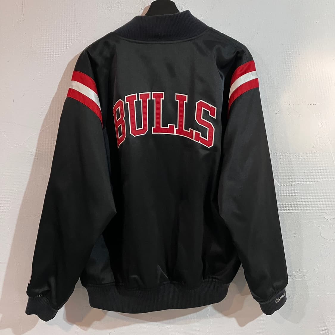 미챌엔네스 시카고불스 바시티 자켓 상품이미지3