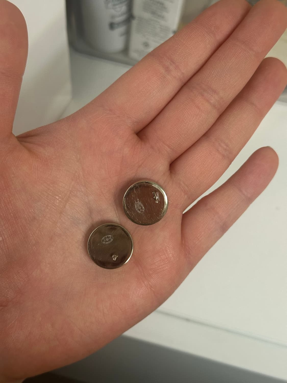 샤넬 로고 라운드 귀걸이 상품이미지9