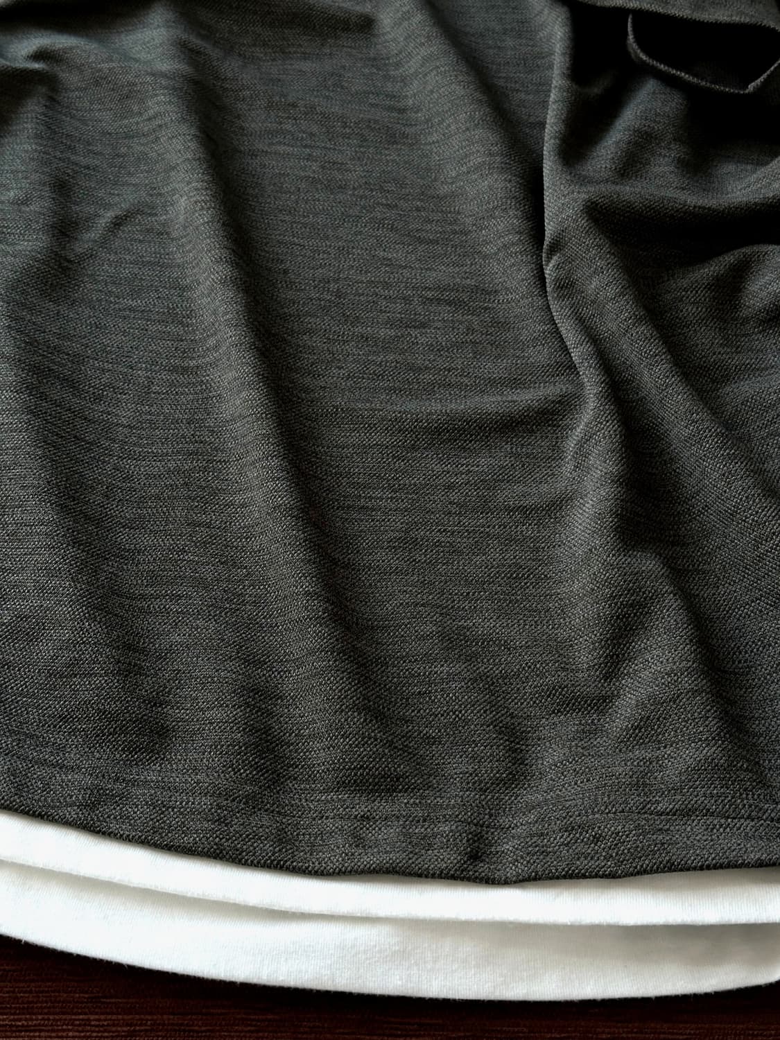 Fake layered neck H/S top 상품이미지2