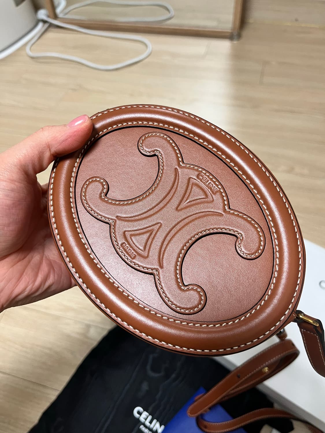 셀린느 오벌펄스 탄 상품이미지7