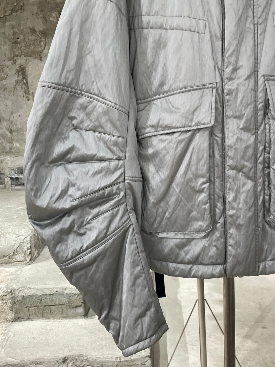 에이 에이 스펙트럼 실버 헬머 패디드 자켓 상품이미지4