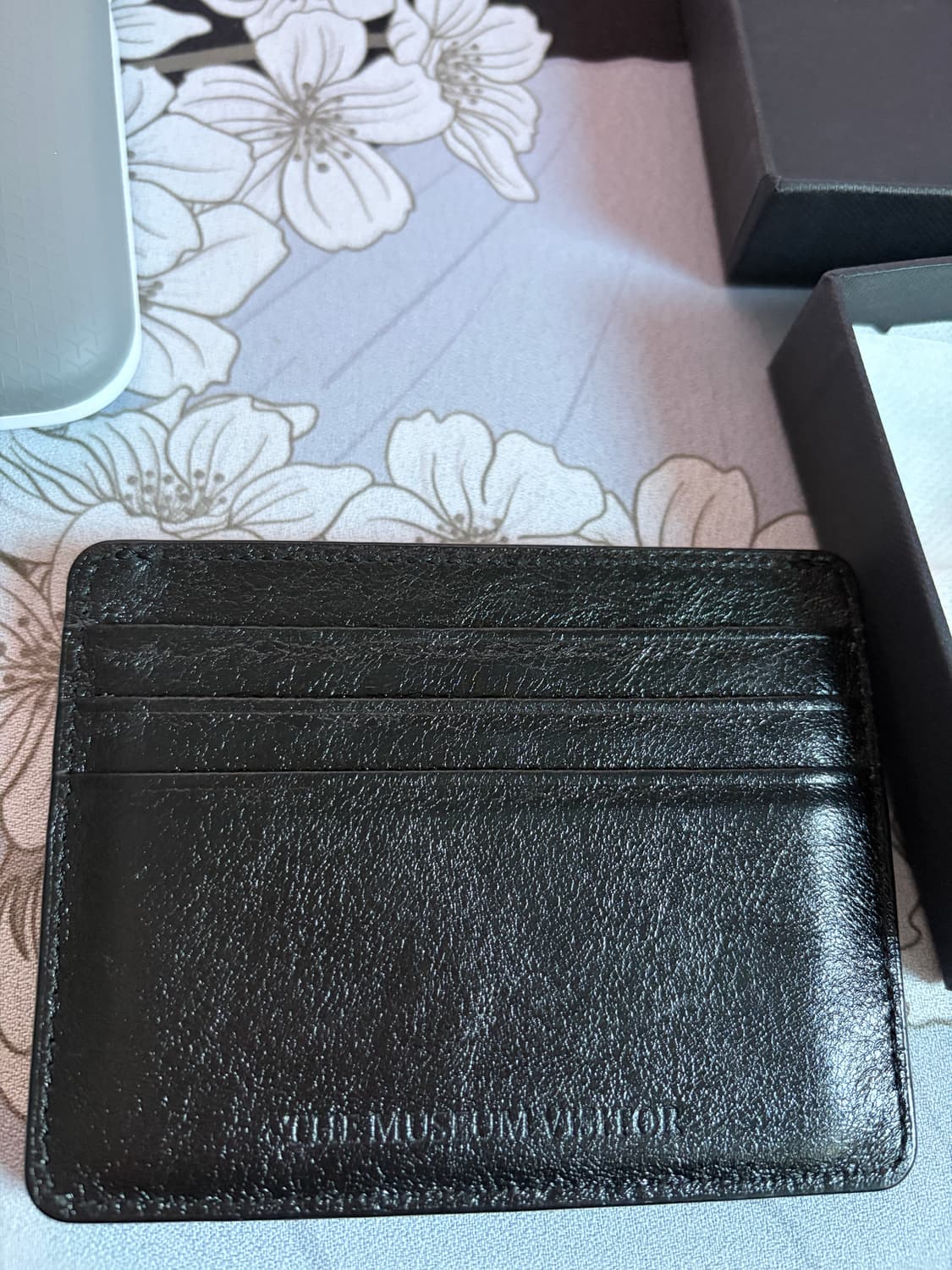 더뮤지엄비지터 블랙 카드지갑 상품이미지3