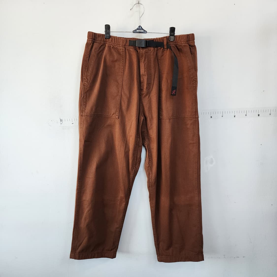  그라미치 브라운 팬츠 상품이미지1