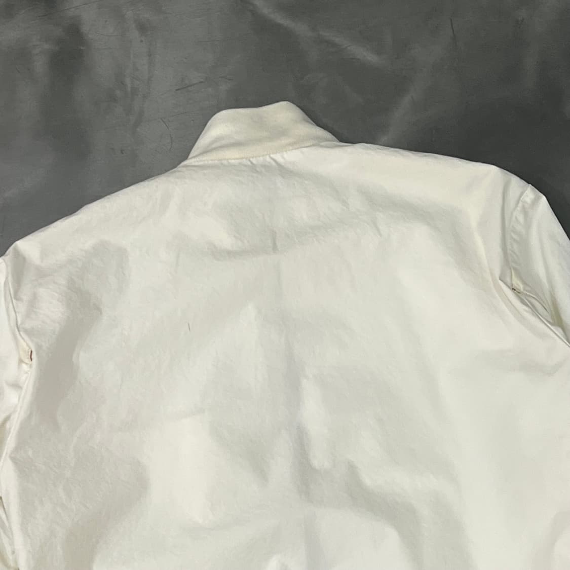 페레가모 레더 디테일 봄버 자켓 y15769 상품이미지4