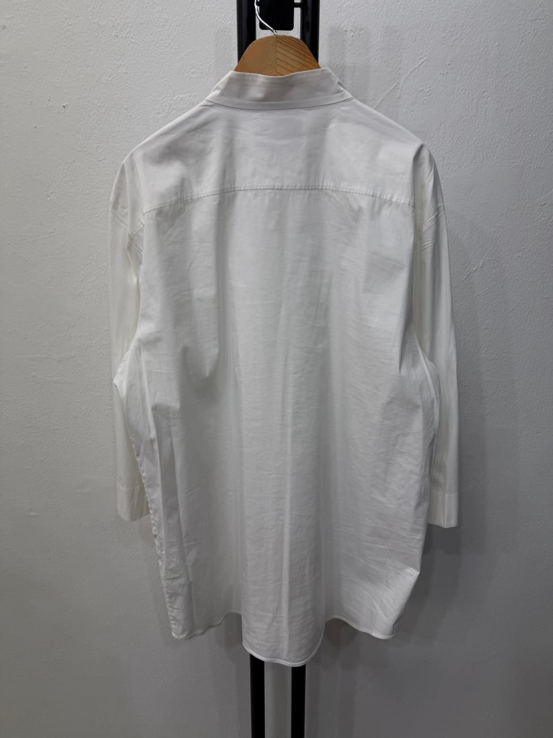 정품) COS 코스 남성 화이트 칠부셔츠 L 상품이미지6