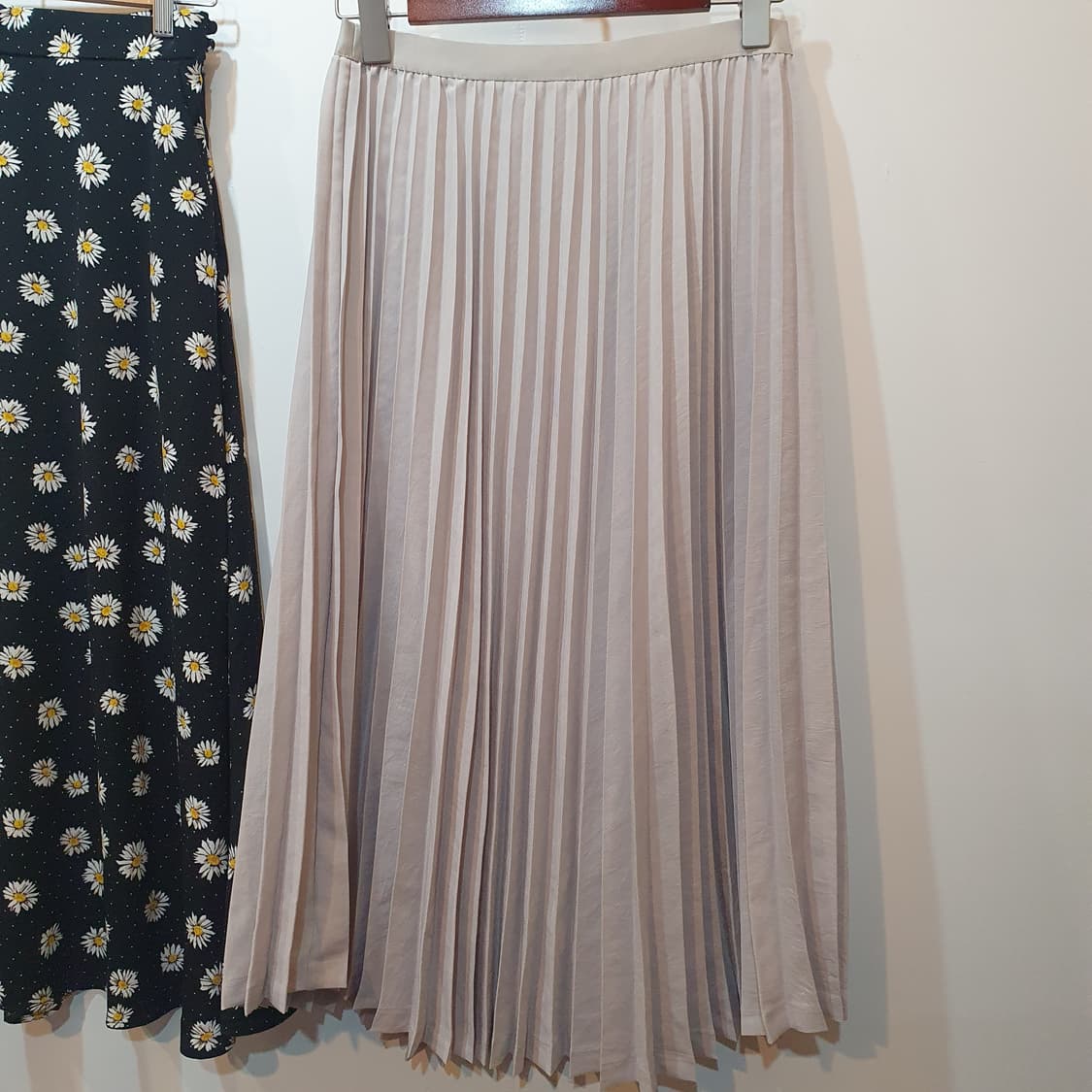 시어링 그레이 밴딩 플리츠 스커트 SIEEERING  상품이미지4