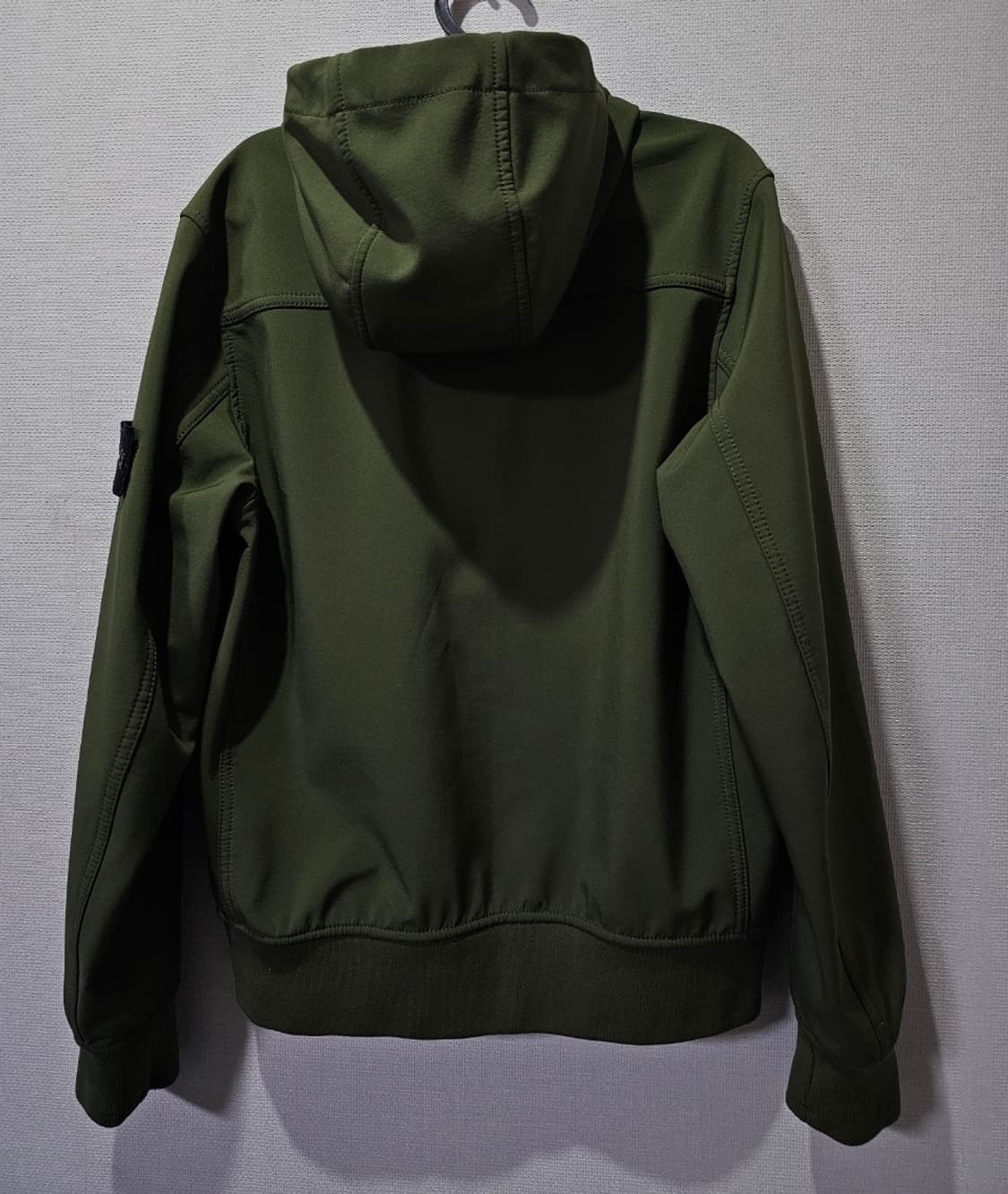 정품 스톤아일랜드 소프트쉘 후드 자켓 95 / M 상품이미지4