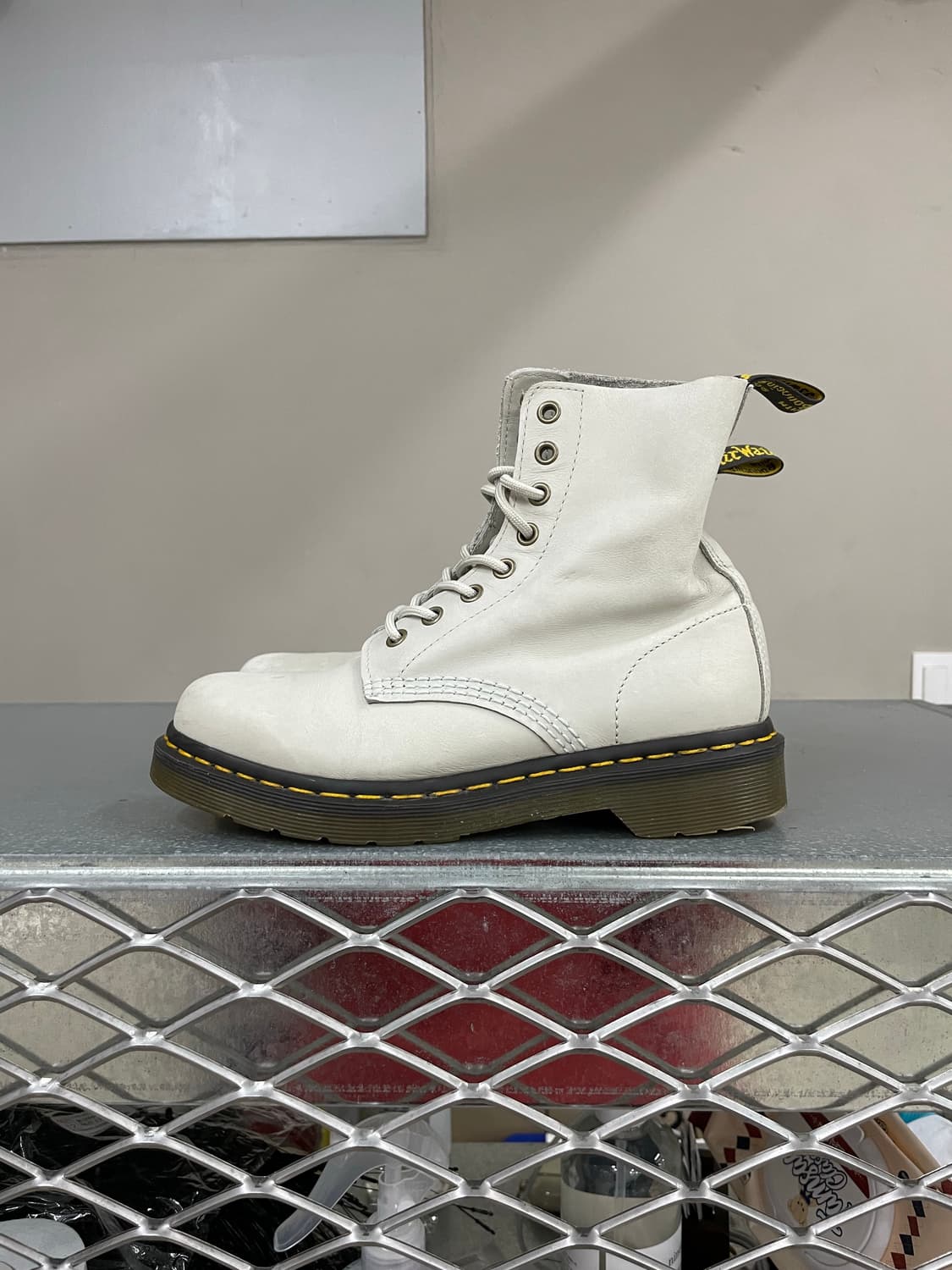 닥터마틴 1460 파스칼 8홀 uk5 상품이미지1